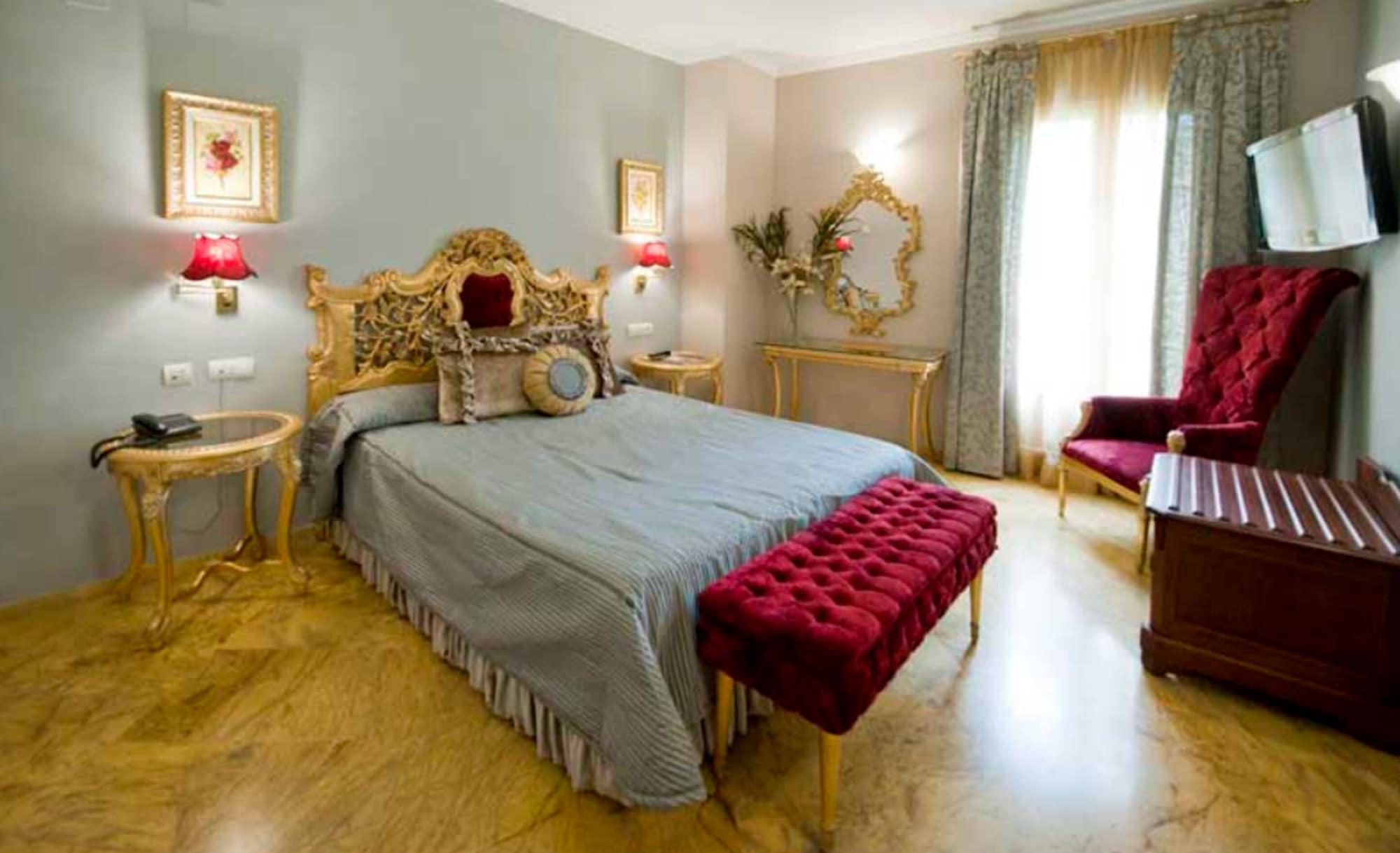 Adriano Boutique Hotel