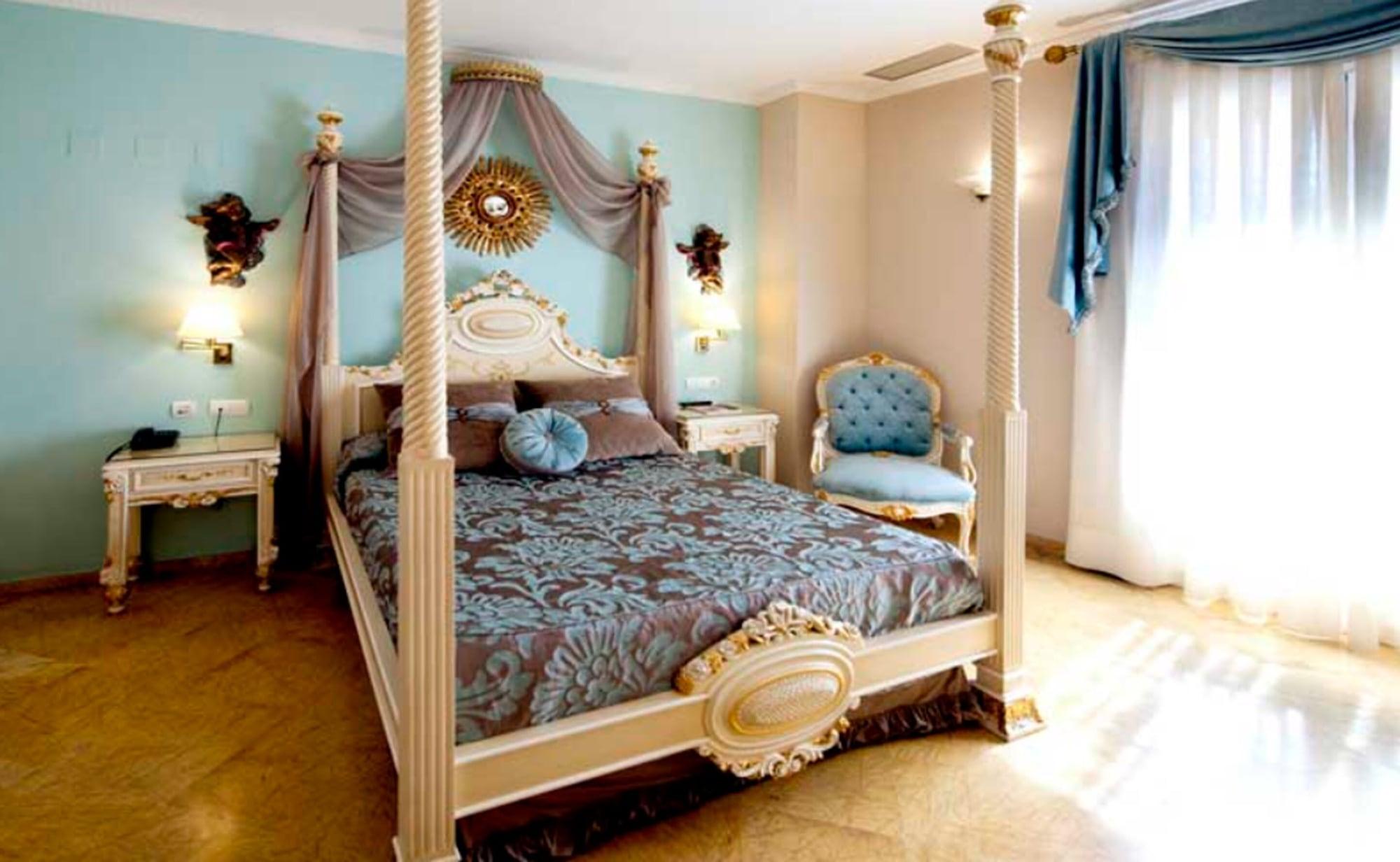 Hotel Adriano Boutique 3*