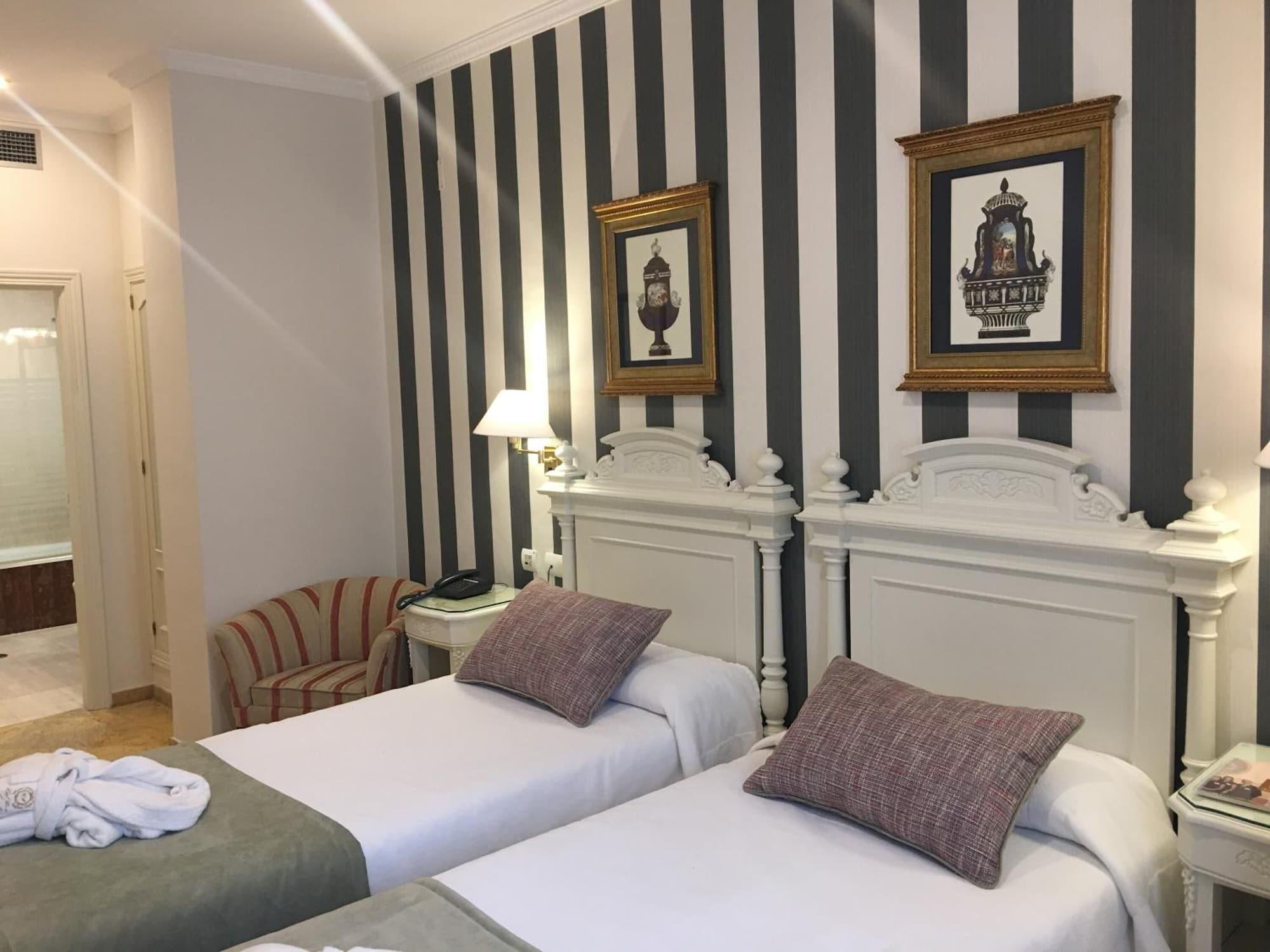 Adriano Boutique Hotel 3*
