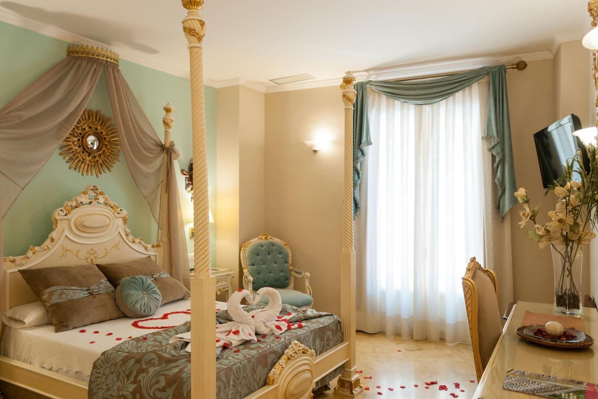 Adriano Boutique Hotel