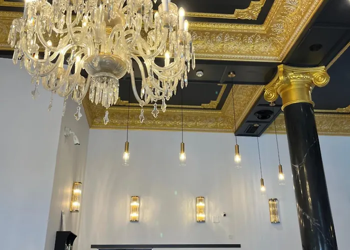 Adriano Boutique Sevilla